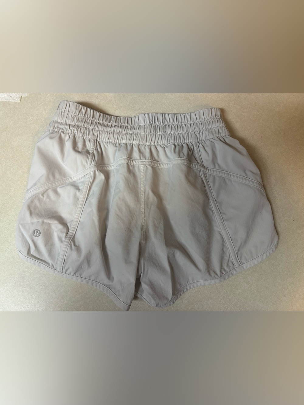 lululemon athletica Light grey Elastic-Waist Athletic Shorts size 6